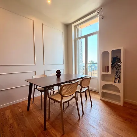 Capucine, Vue Pour 4 Personnes